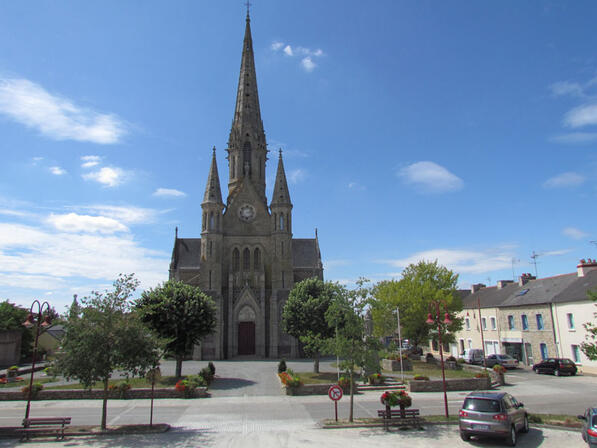 RANDOBRE0350003T-Bain-Sur-Oust-eglise.jpg