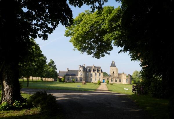 Chateau-du-Bois-Guy-2.jpg