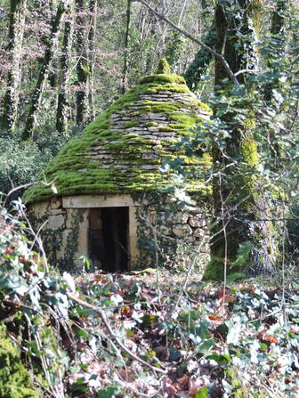 Cabane en pierre 1.JPG