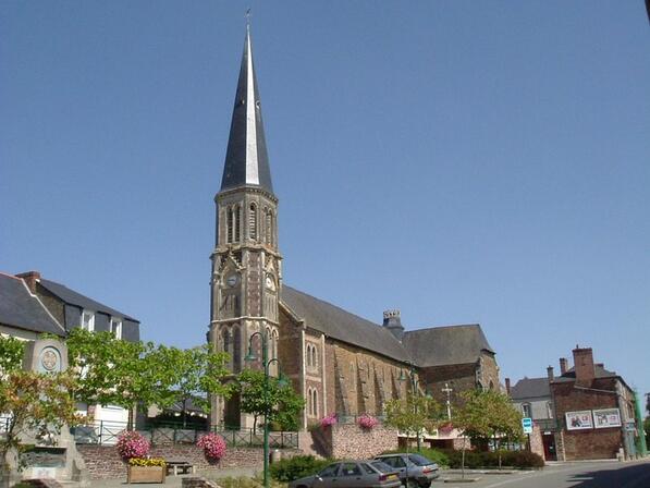 Eglise-Saint-Pierre-Gael.JPG