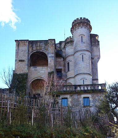 chateau-St-Georges-de-Montclard-1-2.jpg