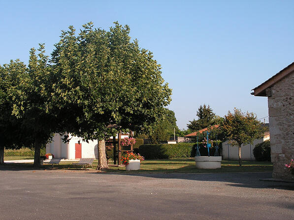 st-seurin-de-prats-bourg.JPG