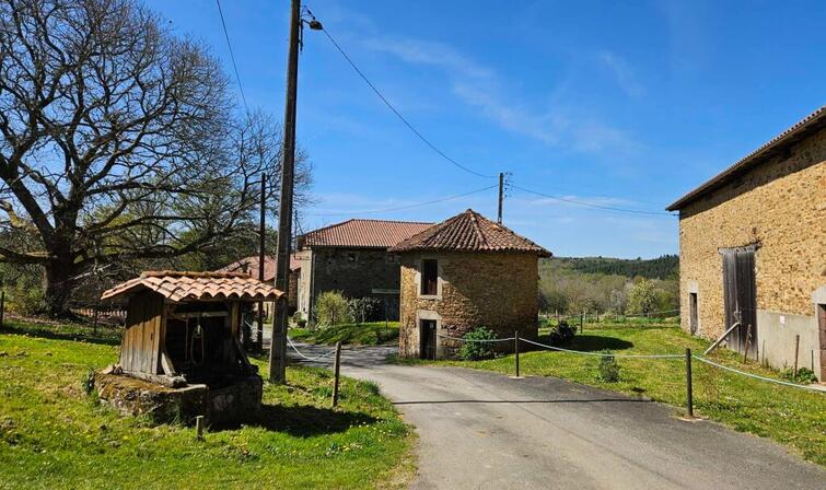 Puit-et-Cledier-de-Chambinaud-1---Sirtaqui.jpg