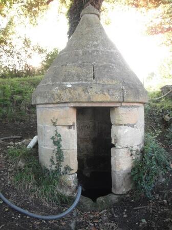 Fontaine-La-Croix-de-Phenix---03.jpg