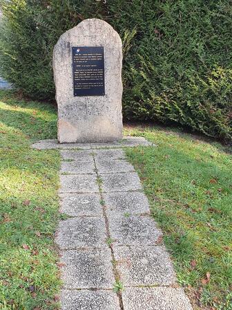Stele-George-Guigouin-photo-web.jpeg