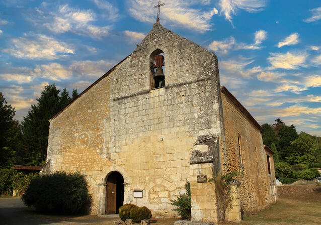 Eglise-hameau-St-Georges-a-St-Georges-de-Montclard-2-2.jpg