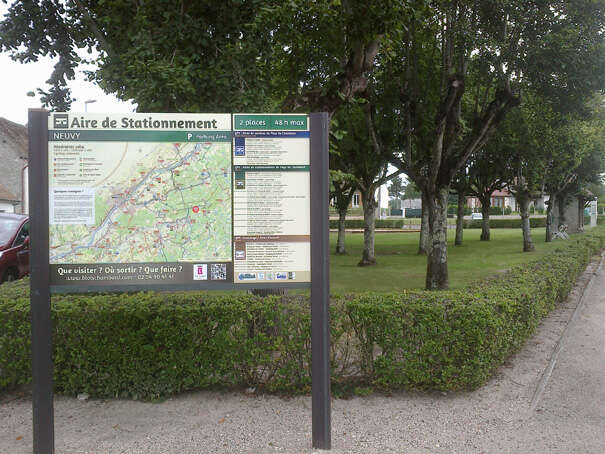 Aire camping-cars – Neuvy — photo 2