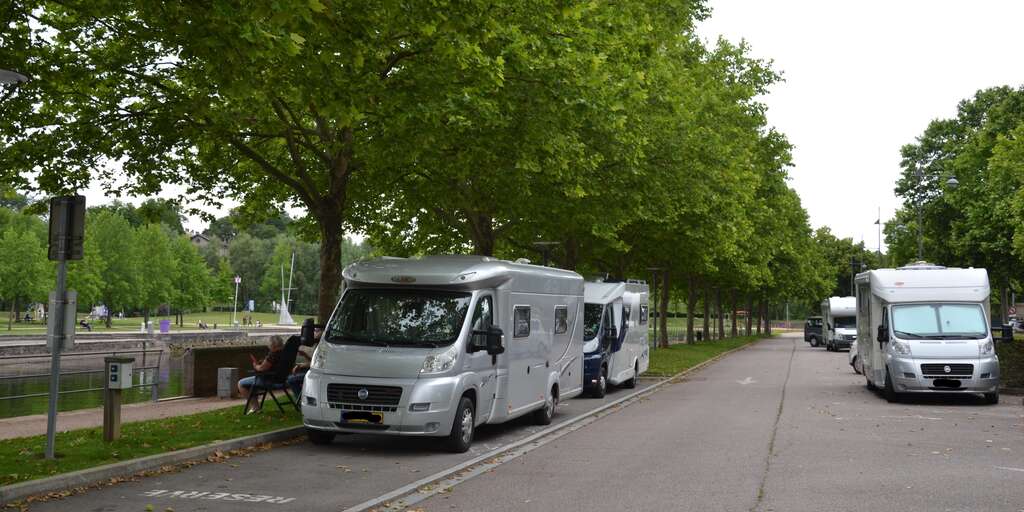 Aire de services pour camping car - Port d'Epinal — photo 3