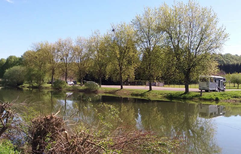 Aire de stationnement de Bazoilles Sur Meuse — photo 5