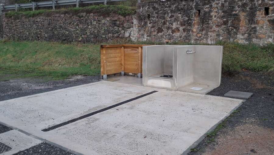 Aire de camping-car de Solignac - Stade Raymond Breuil — photo 4