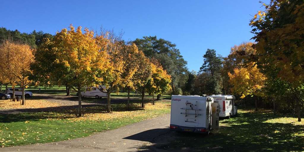 Aire de stationnement des Jardins du Manoir d'Eyrignac — photo 3