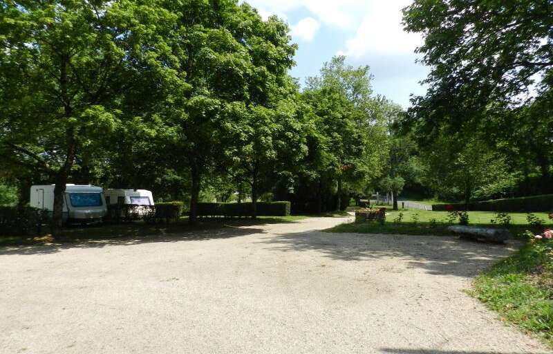 Camping du Lac de Chardes - Photo 2