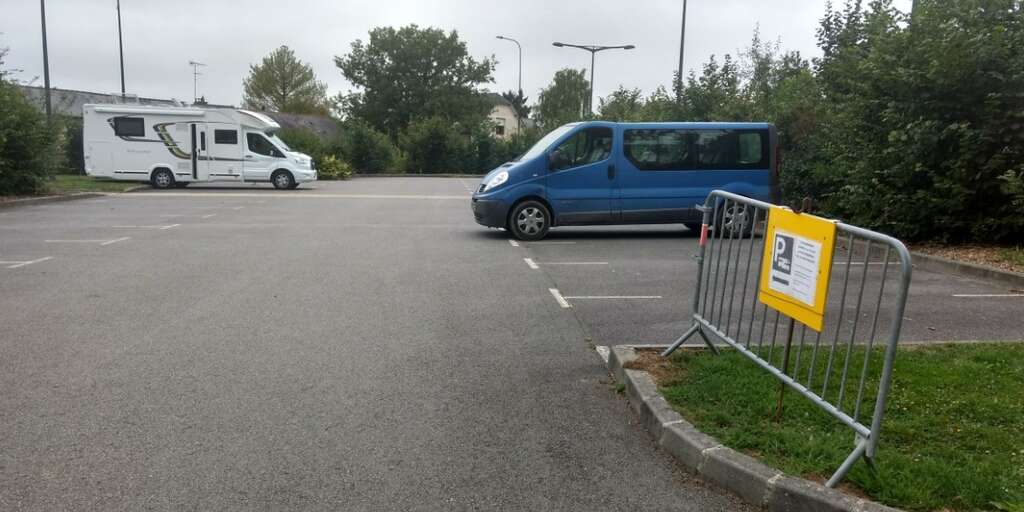 Aire de stationnement à Vitré — photo 3
