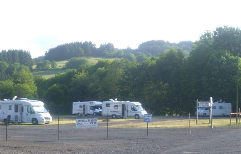 Aire de camping-cars de Saint-Anthème — photo 3