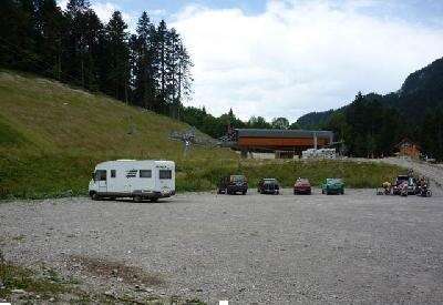 Aire de Stationnement camping-car du télésiège de la Combe de l'Ours — photo 3