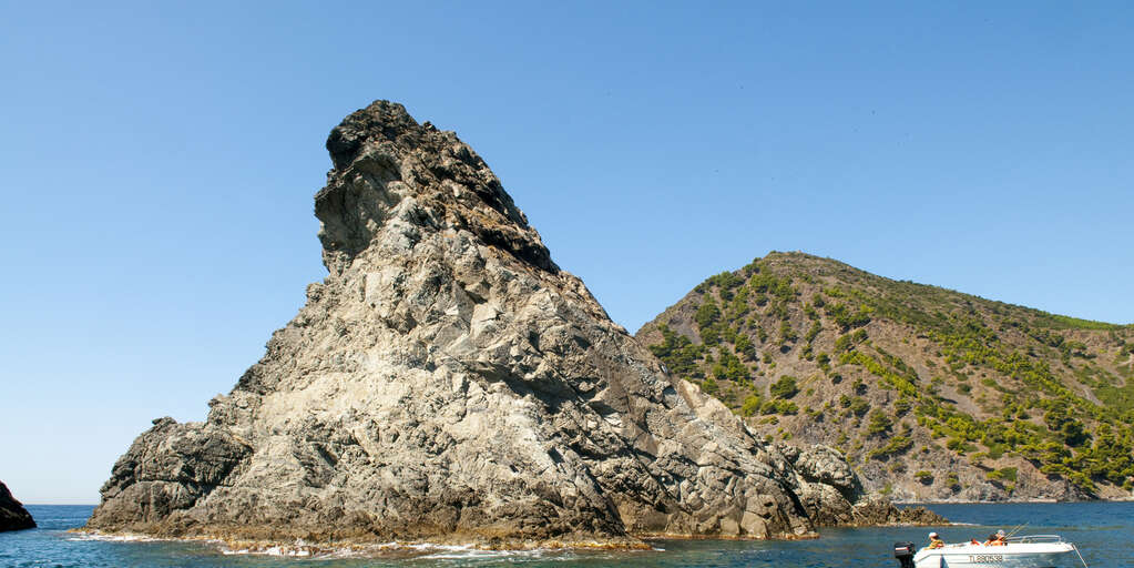 Connaissez-vous La Légende Des Deux Frères, Les Célèbres Rochers Au Large De La Seyne 405756