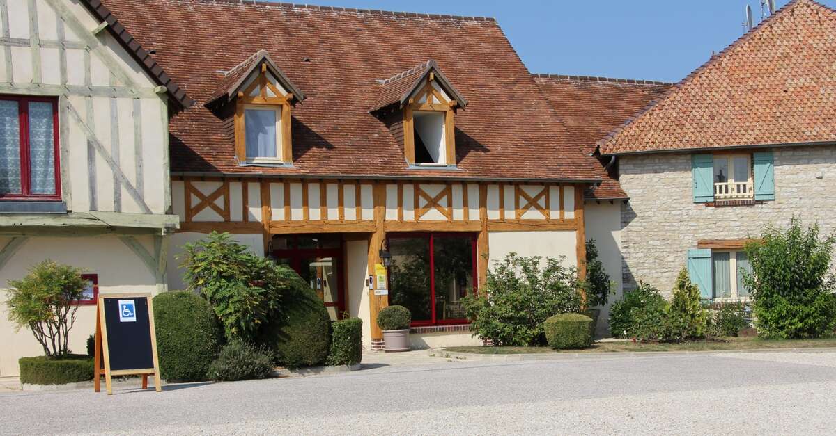 Maison Des Lacs De Mesnil Saint Père - Capitainerie