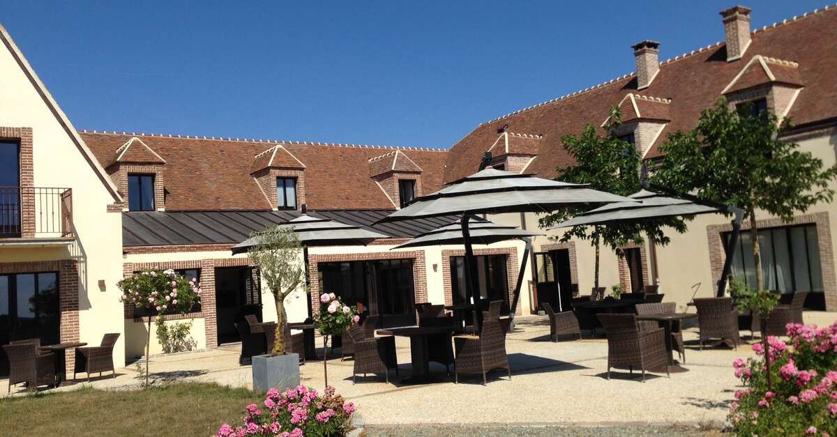 The Originals Auberge du moulin à vent Hôtels restaurant Manou Parc Naturel Régional du