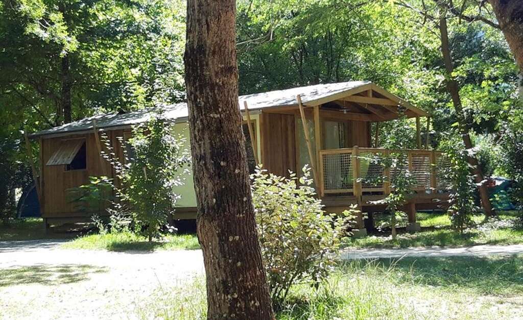 Flower Camping Les de l’Aveyron (SaintAntoninNobleVal) Site