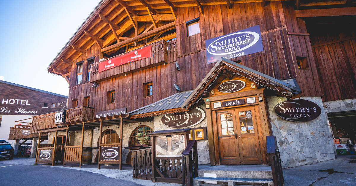 Bar Smithy’s Tavern (Les Deux Alpes) Ski resort Alps Les 2 Alpes