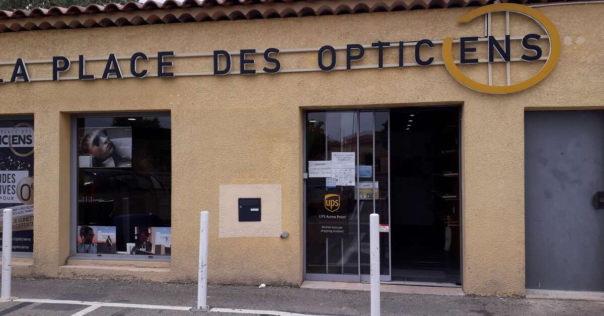 La Place Des Opticiens 9 Route De Martigues 13700 Marignane