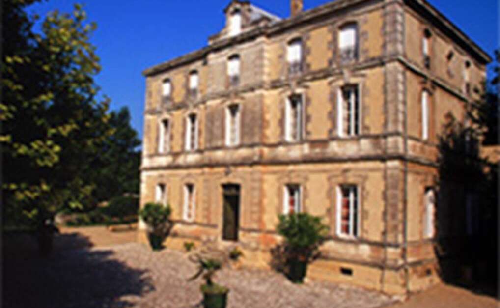 Château Saint Maurice (Laudunl’Ardoise) ProvenceAlpesCôte d'Azur