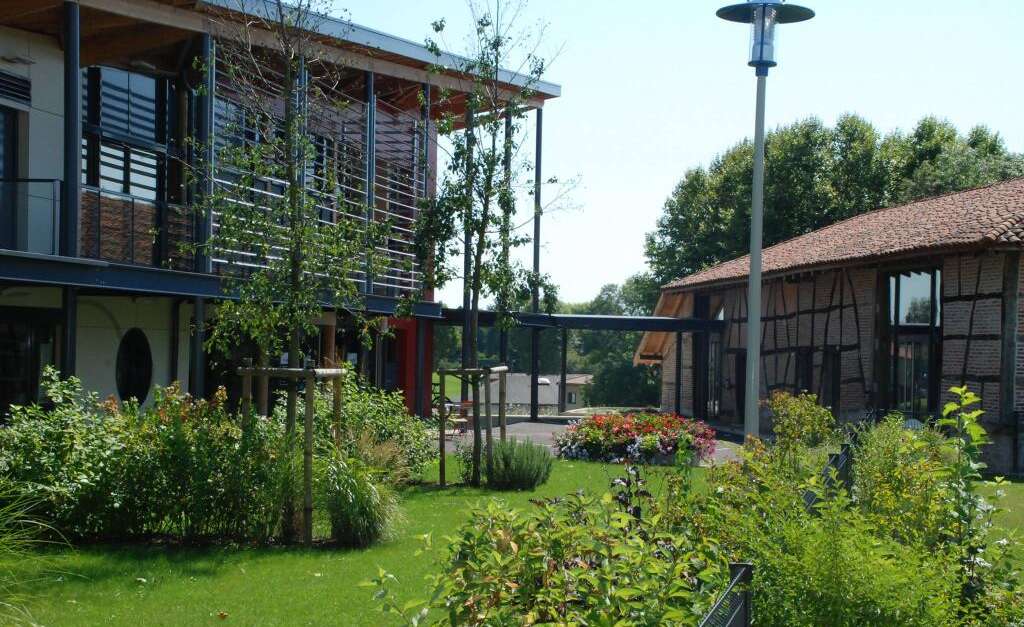 Salle La Ferme Saint DenislesBourg (SaintDenislèsBourg) Bourg