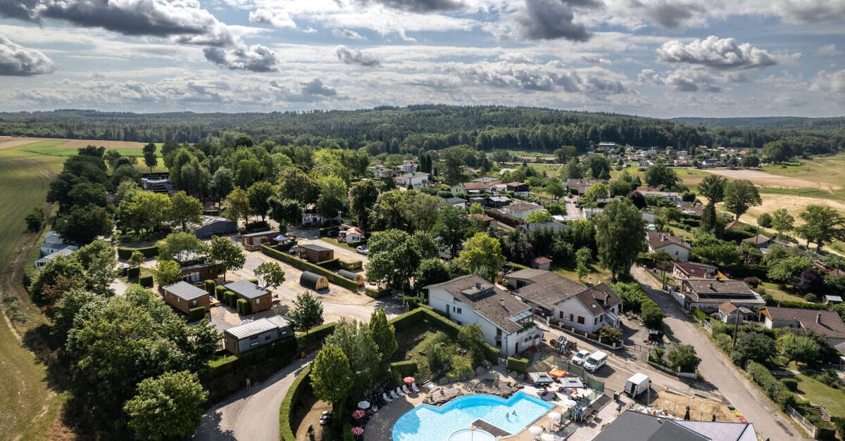 CAMPING CLUB – LAC DE BOUZEY