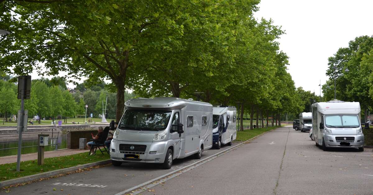 Aire de services pour camping car - Port d'Epinal — photo 2