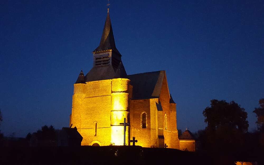 Église fortifiée SaintMartin (Burelles) Randonner