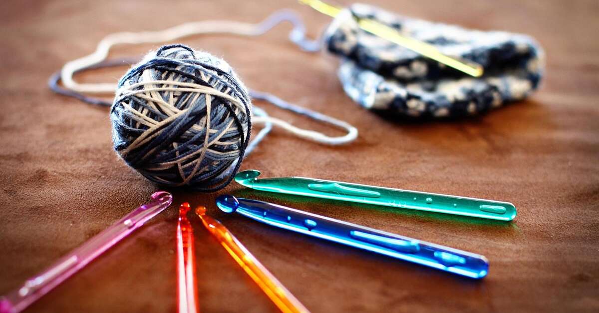 Atelier : marque-page fleuri en crochet