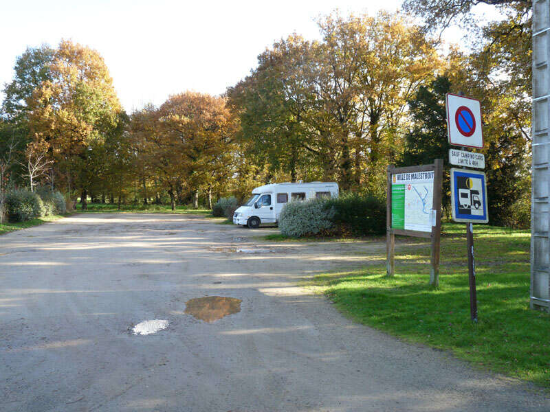Aire de stationnement de l'écluse (Malestroit) — photo 5