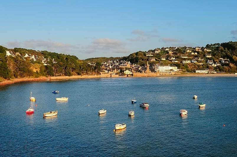 Plage de SaintMichelenGrève (SaintMichelenGrève) Tourisme Bretagne