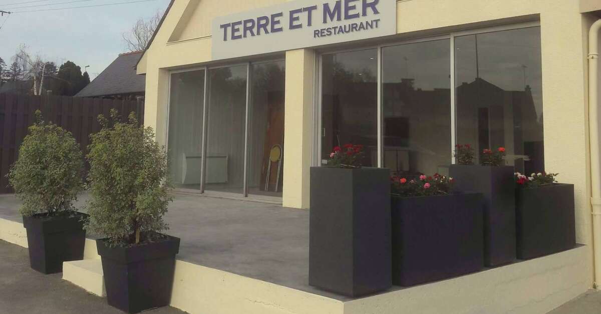 Restaurant Terre Et Mer Bazouges La Perouse