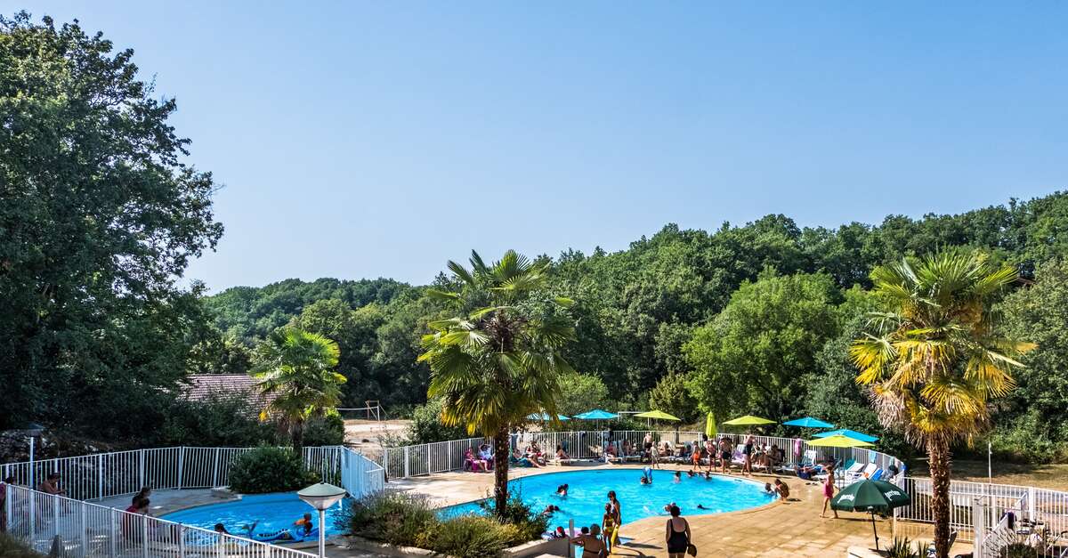 Les Chalets du Soleil Village de Vacances du Soleil (Mauroux) Tourisme Lot