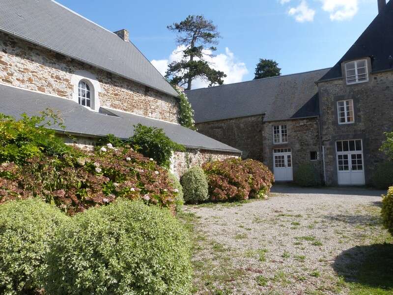 Salle des fêtes (HeuguevillesurSienne) Coutances Tourisme