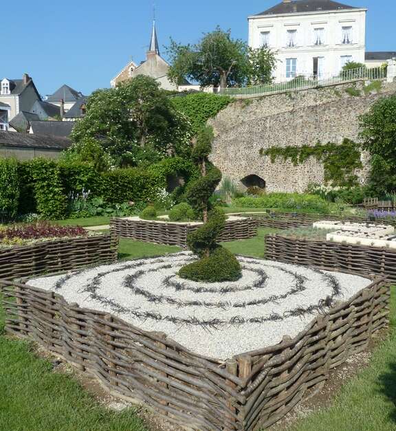 LA VILLE DE CHÂTEAUGONTIERSURMAYENNE (ChâteauGontiersurMayenne