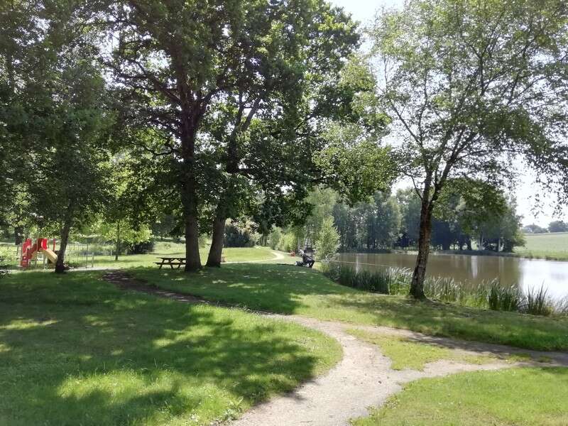 Aire de service de Lanouée de Lanouée) Destination