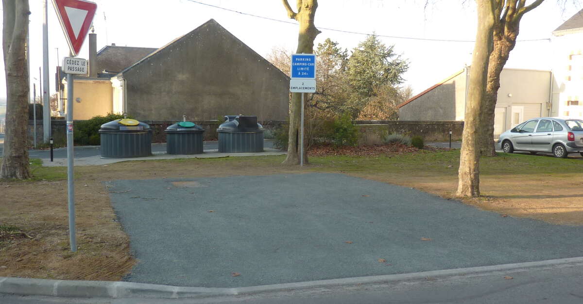 Aire de service municipale de camping car Bressuire — photo 4