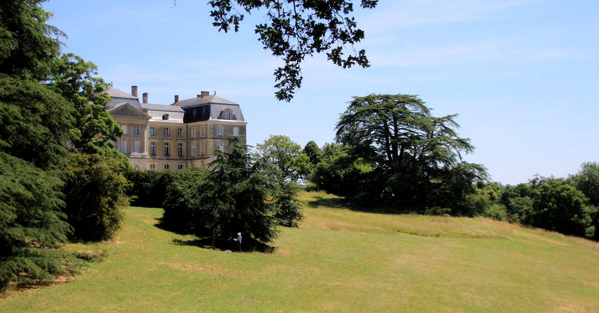domaine de la vape sablé sur sarthe Domaine De La Vape -La Flèche (@domainedelavape) • Instagram photos and  videos main image 1