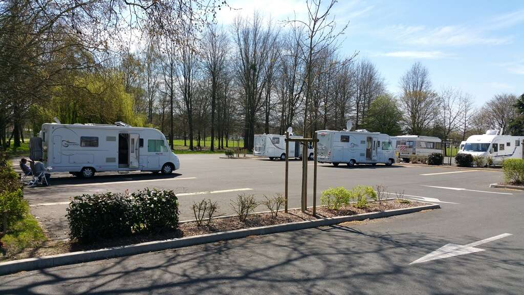 Aire de camping-car de Fontenay-le-Comte — photo 4