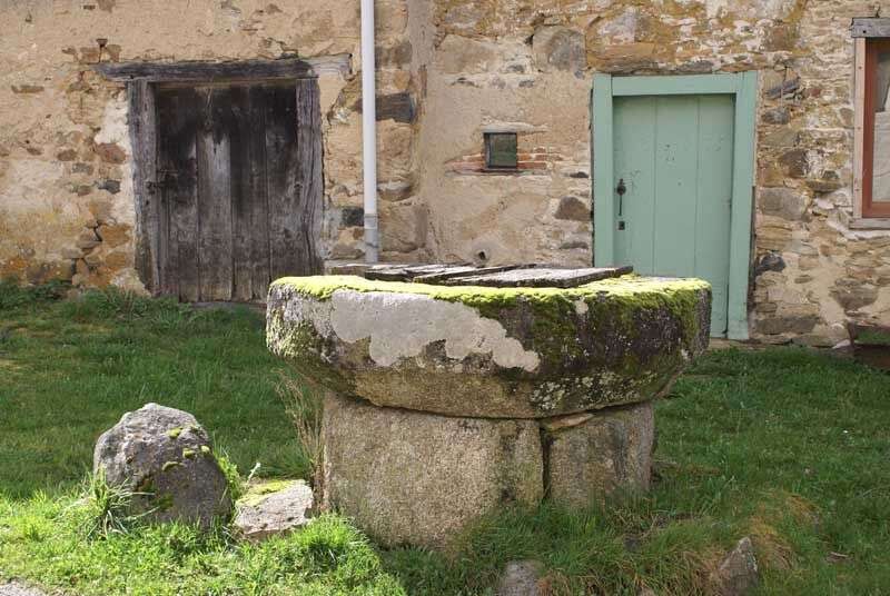 Sentier Les Ecureuils (Champagnaclariviere, ChampagnaclaRivière