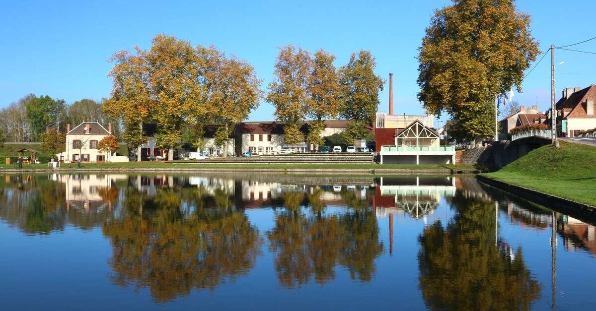 Aire de services pour camping-cars (Génelard) — photo 2