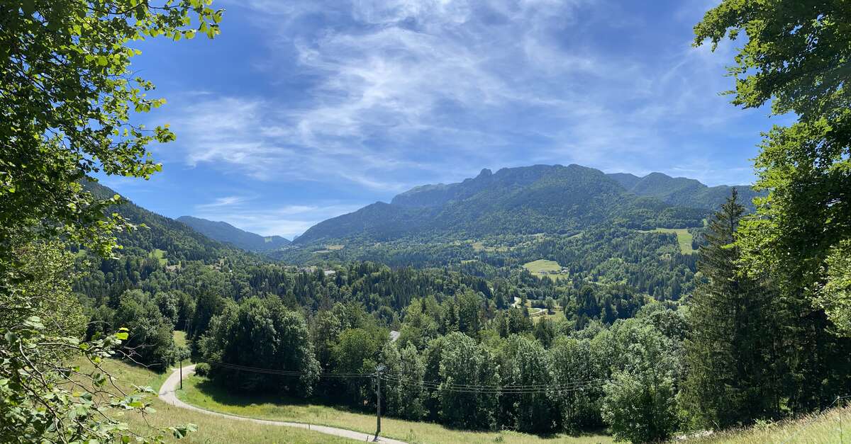 30 Saint Pierre d’Entremont Savoie on trail (SaintPierred’Entremont