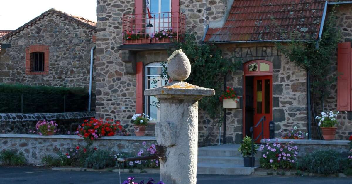 Village de Javaugues (Javaugues) Vacances en Auvergne Maison du