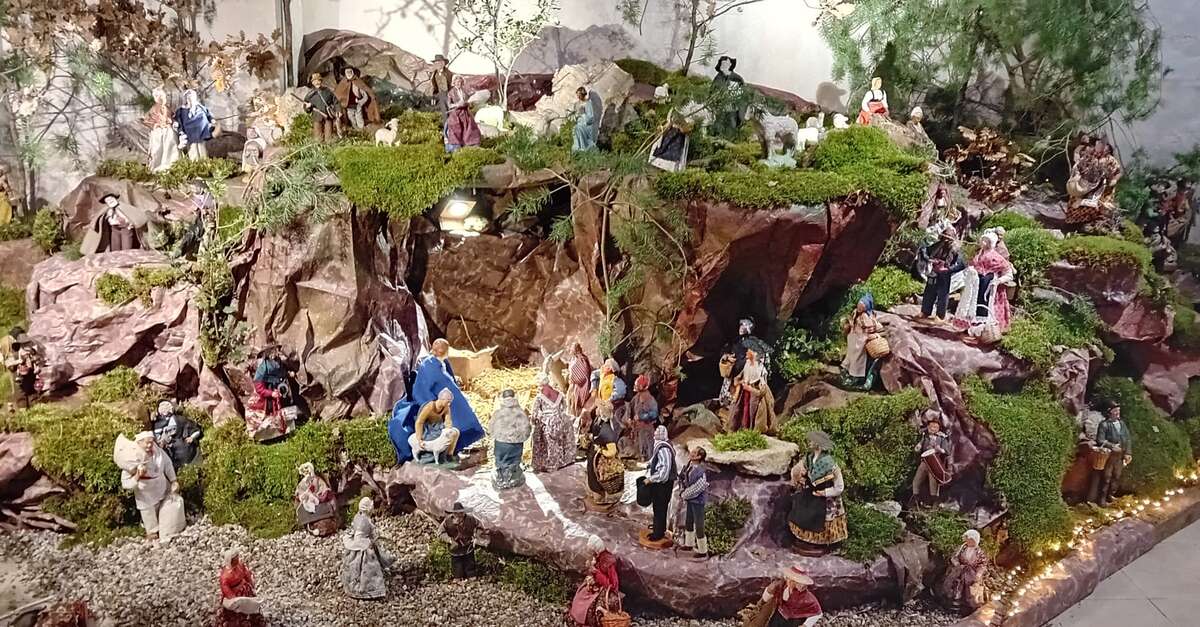 Crèche à L’église Saint Denis (richerenches) 