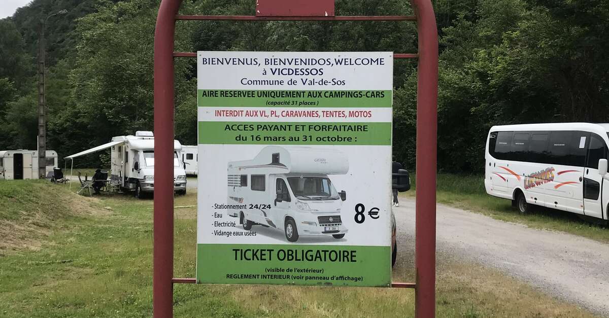 Aire pour camping-cars Vicdessos — photo 5