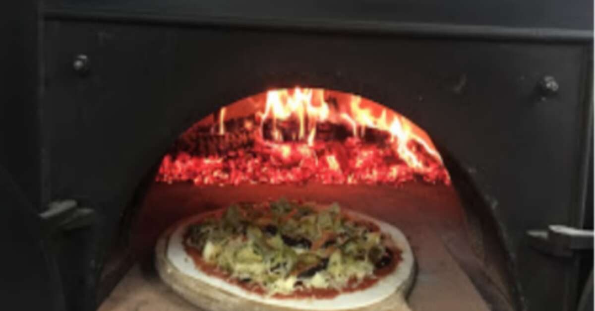 Pizza Bella Food truck (PlandelaTour) Destination Côte d’Azur