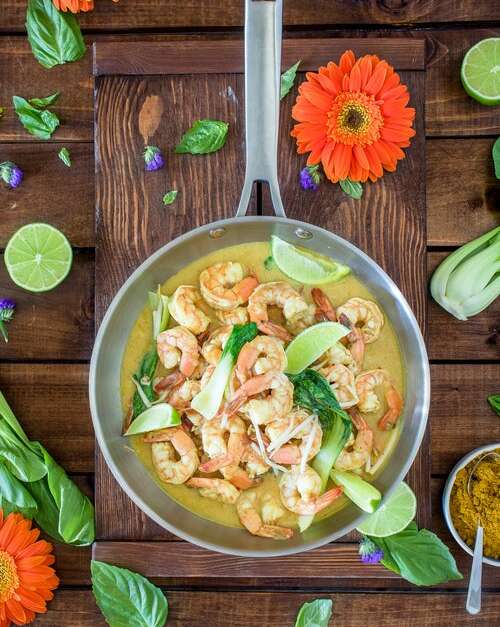 Bowl of shrimp pasta