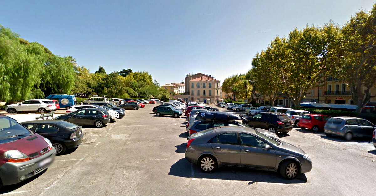 Alphonse Denis car park (Hyères) ProvenceAlpesCôte d'Azur Tourism